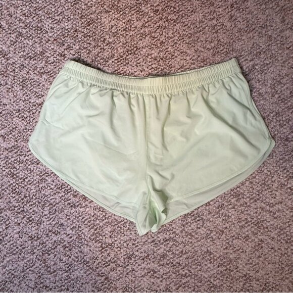 ATHLETA New Speedwork Mid Rise Run Shorts Lined Mint Green Lightweight Size XL - Picture 8 of 12